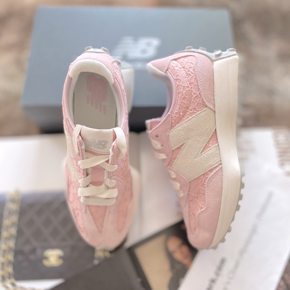 New Balance 327 Sneakers - Picture 12 of 15
